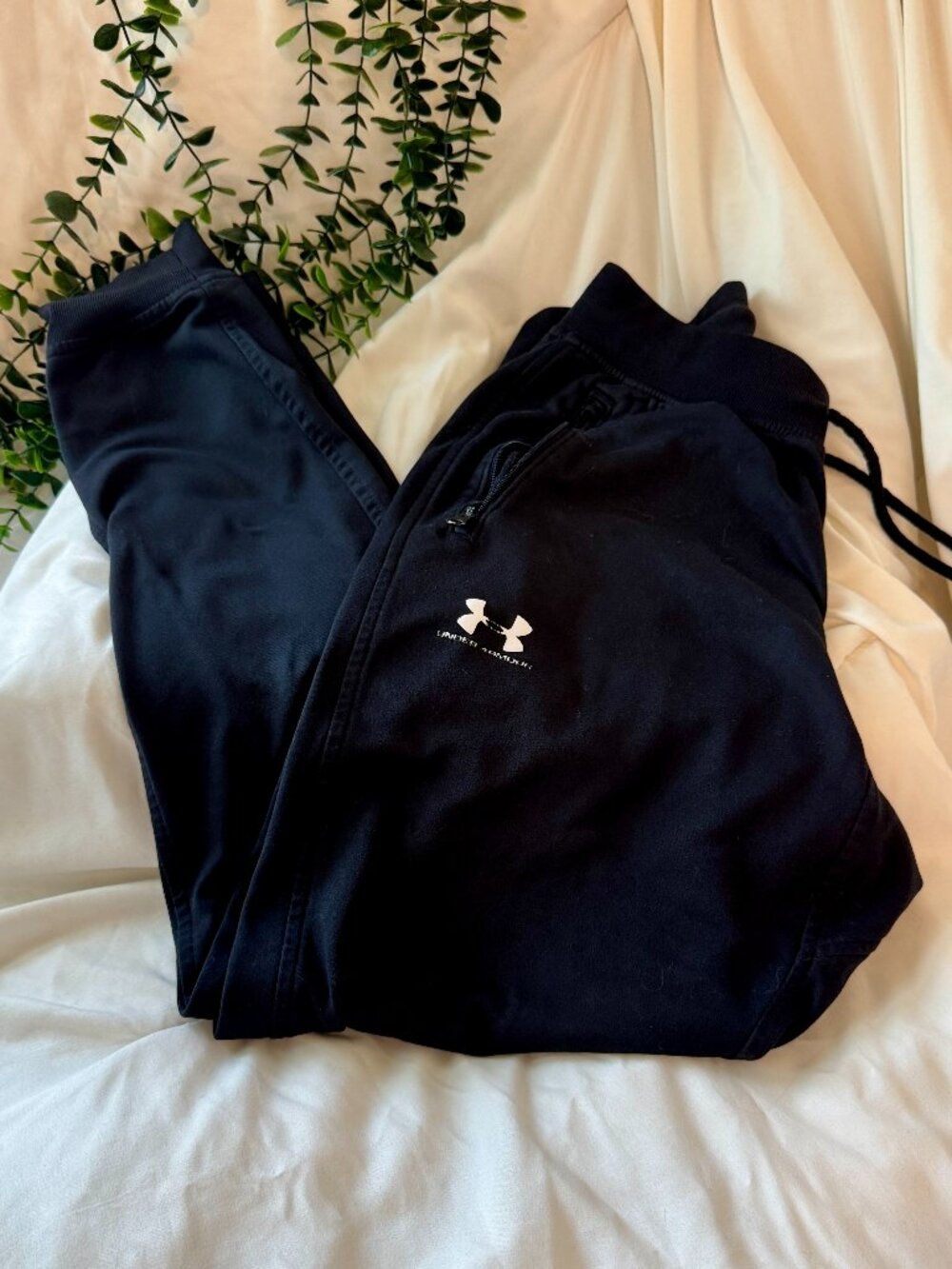 Under Armour Sportstyle Tricot Joggers Black Men’s Size Small Zip Pockets
